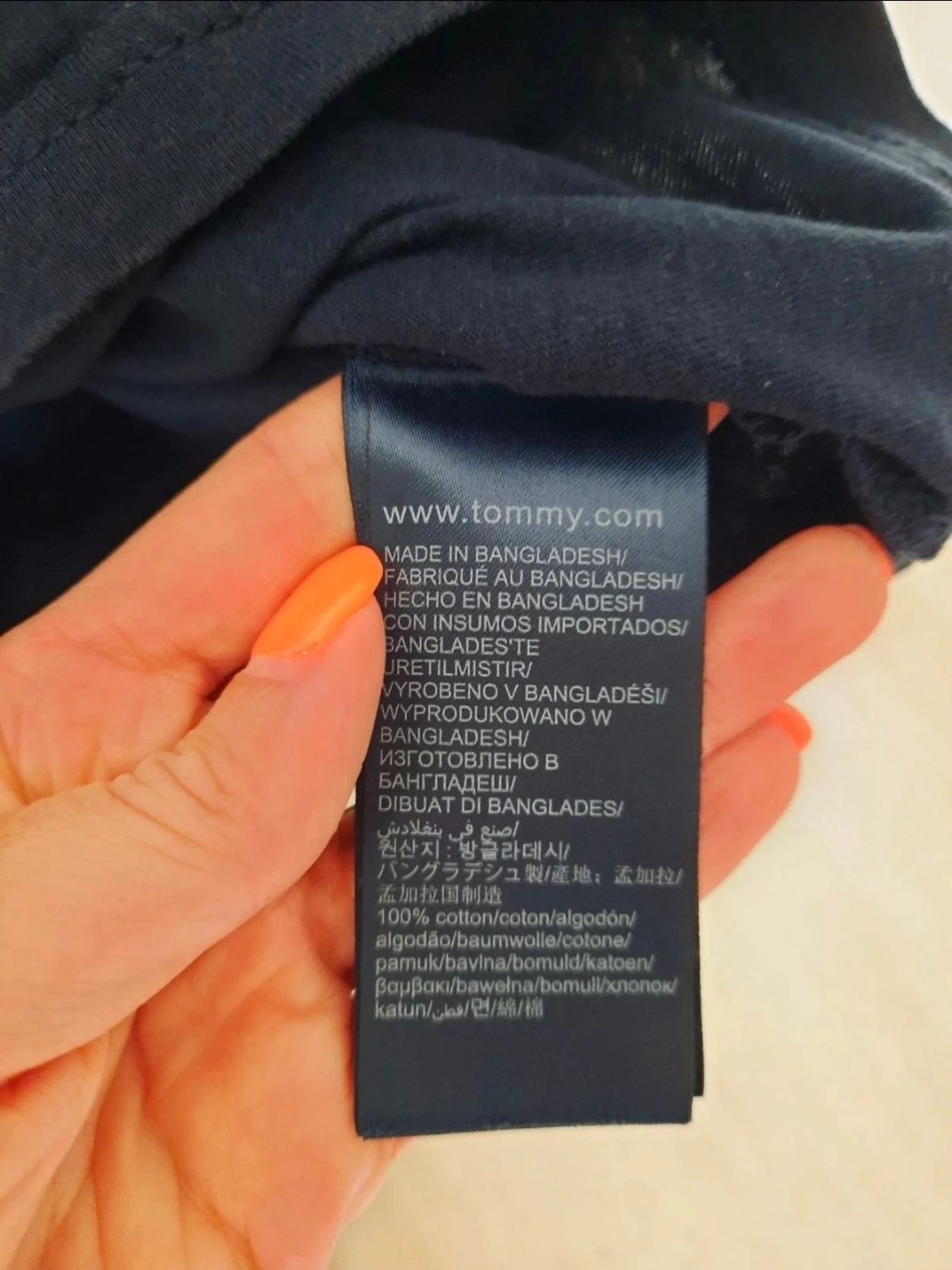 T-shirt Tommy Jeans taille L – photo 4